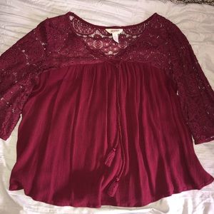 Lace Quarter-Sleeve Top